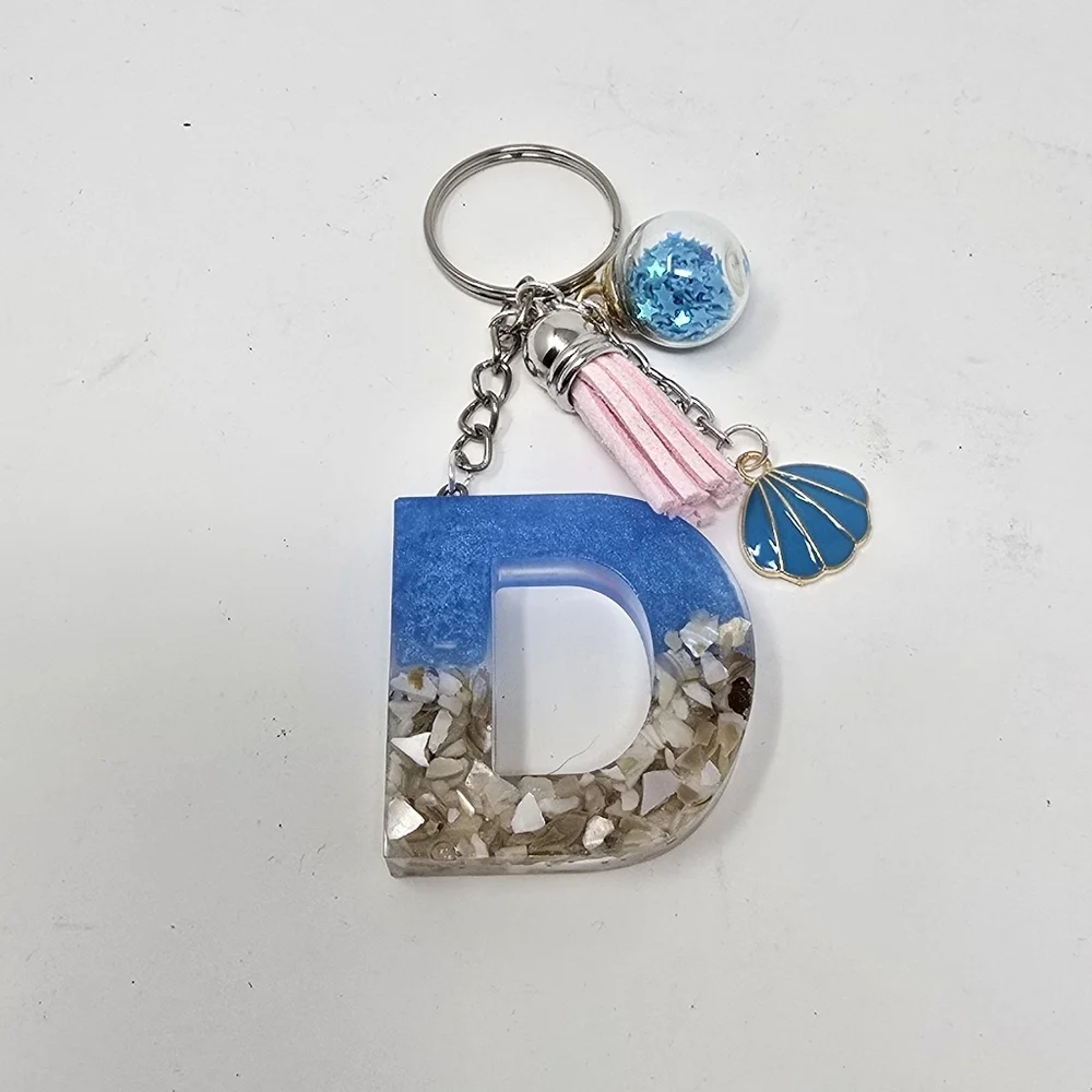 Handmade resin beach themed letter‎ D keychain
